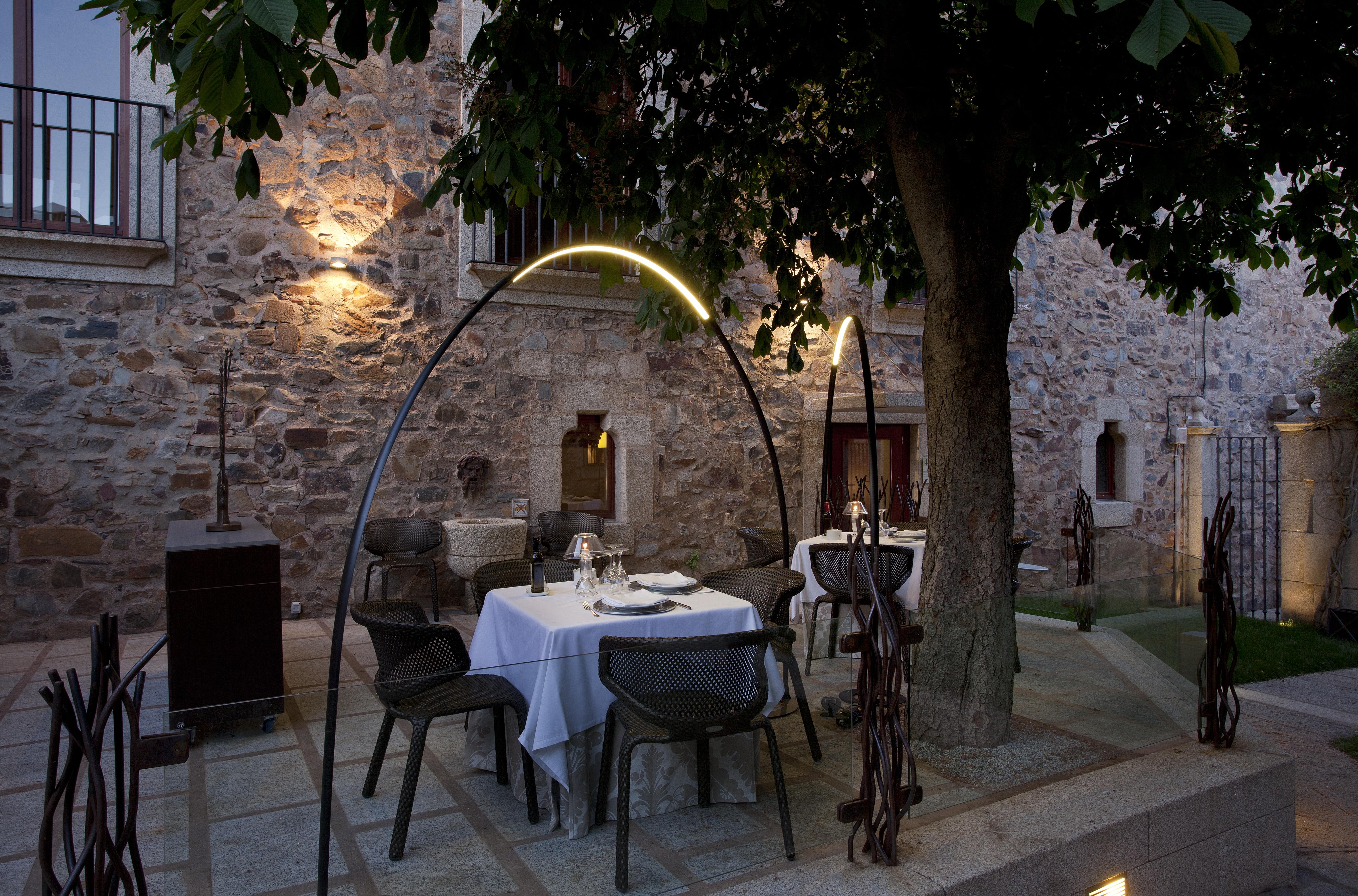 Parador de Caces Exterior foto